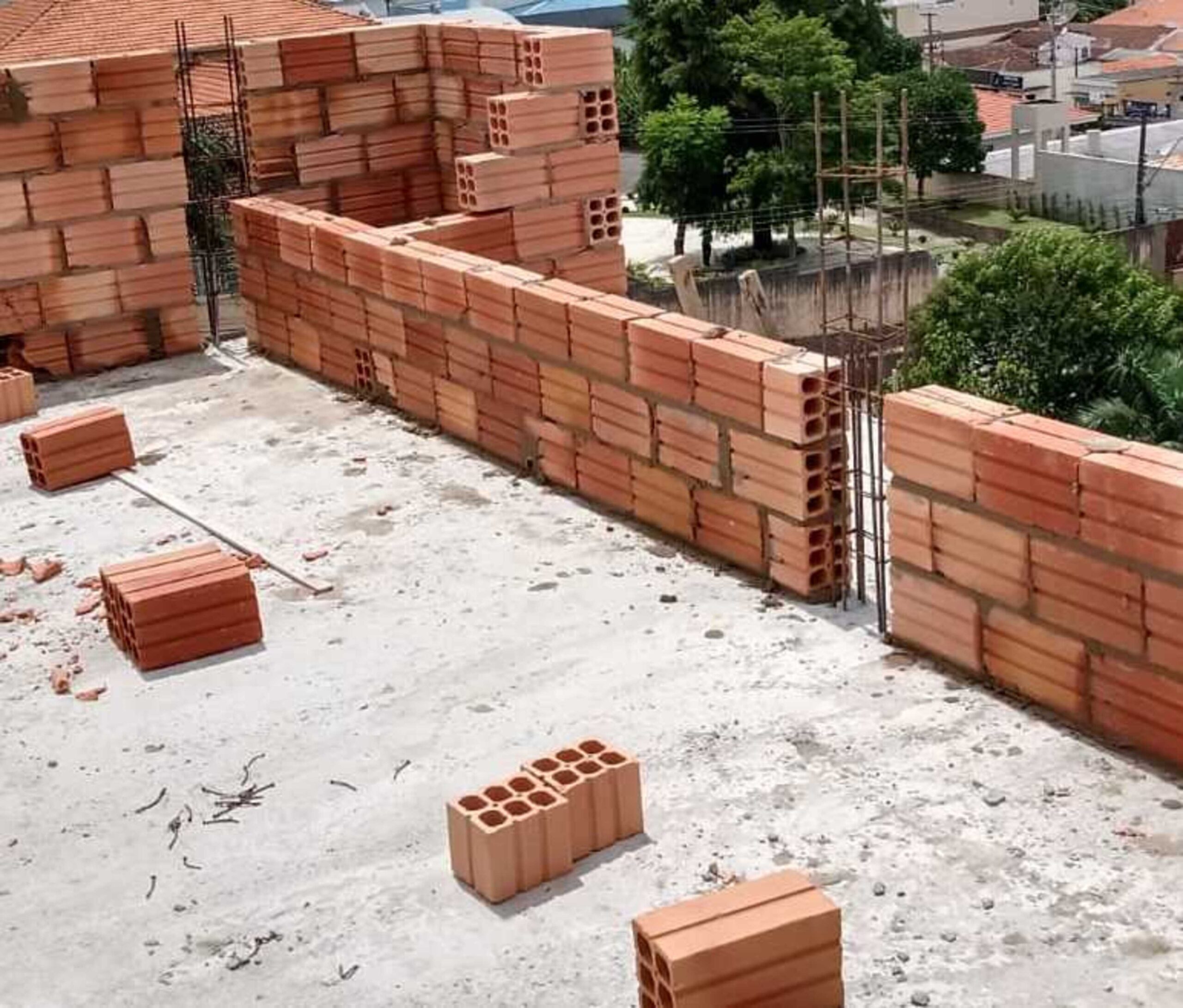 A Importância do Primeiro Passo na Alvenaria: A 1ª Fiada